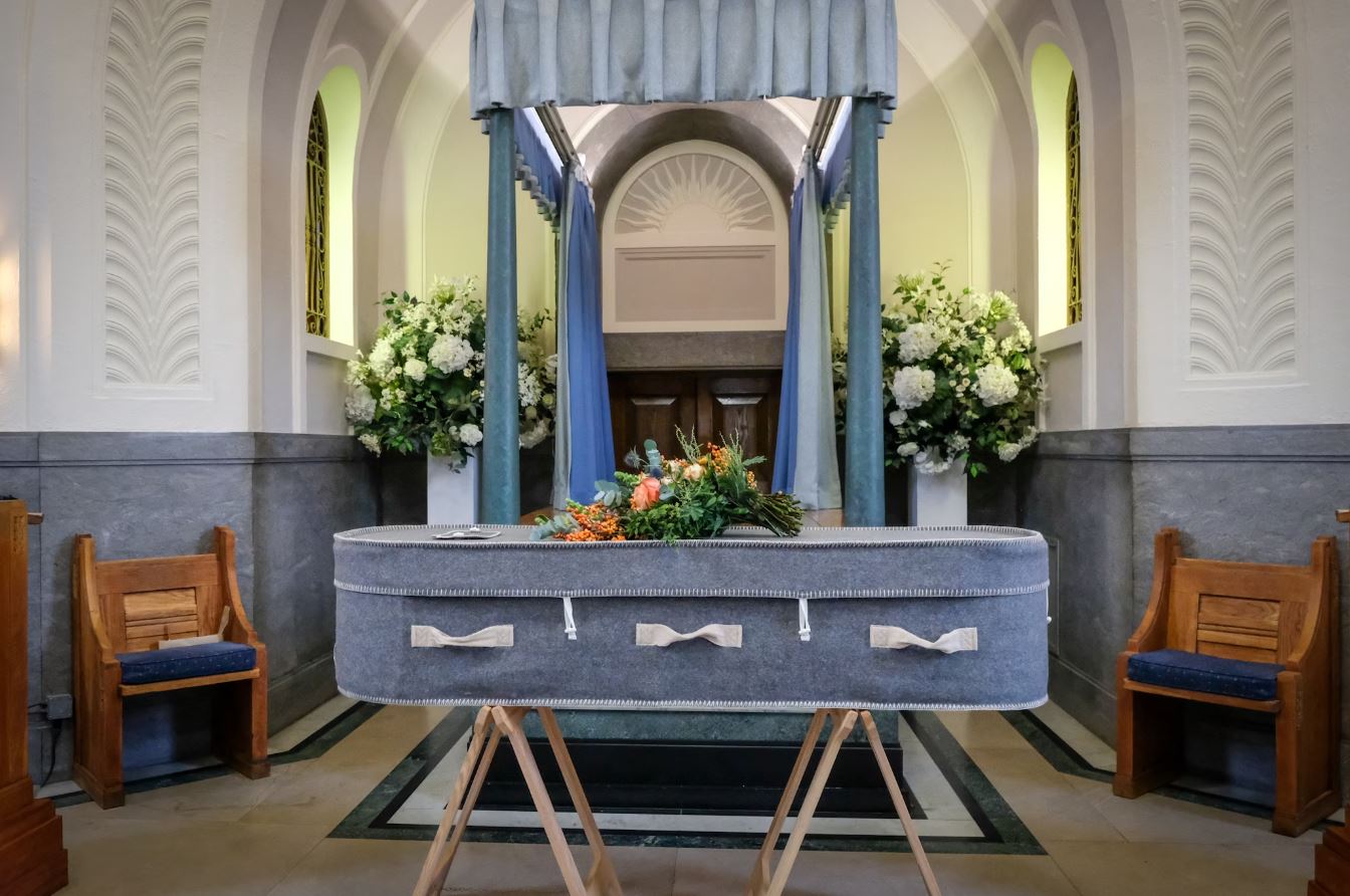 Choosing the Right Funeral Service for Your Loved One
